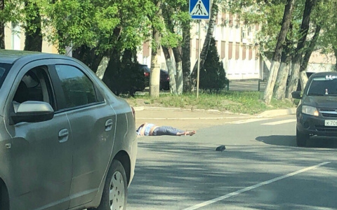 В Саранске «Приора» сбила девушку, идущую по «зебре»