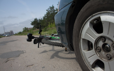 В Саранске водитель без прав отправил юного велосипедиста в больницу