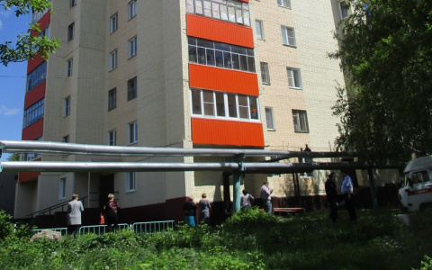 В Рузаевке семилетняя девочка погибла, выпав с балкона шестого этажа: возбуждено уголовное дело