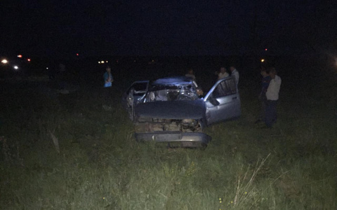 В Мордовии молодой водитель опрокинул машину в кювет