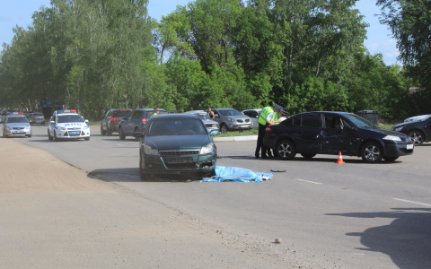 Мотоциклист погиб под колесами иномарки в Саранске