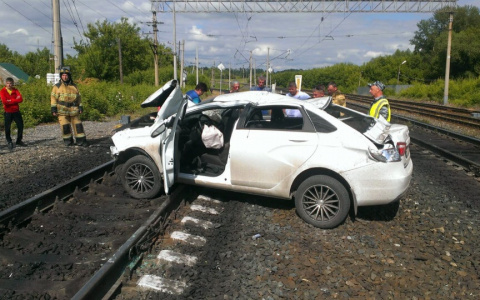 ДТП на железнодорожном переезде в Мордовии: пострадали два человека