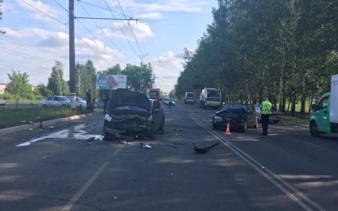 В Саранске столкнулись две иномарки, пострадал ребенок