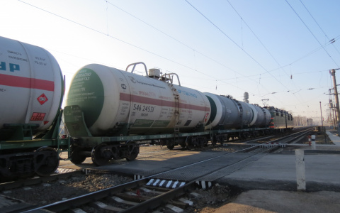 Сидел на рельсах: Под Рязанью товарный поезд сбил жителя Мордовии