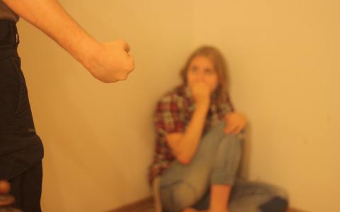 Житель Мордовии жестоко избил сожительницу: у женщины разрыв мочевого пузыря