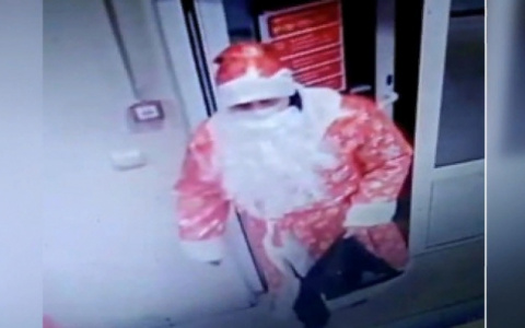 В Саранске осудили «Деда Мороза», ограбившего салон связи из-за финансовых трудностей