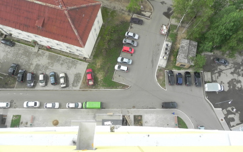 Соцсети: в Саранске мужчина упал с крыши девятиэтажного дома и разбился насмерть