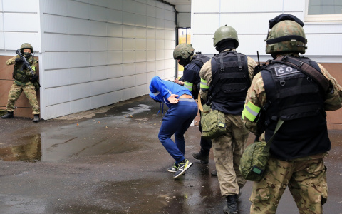 Захватили заложников и угрожали взорвать здание суда: масштабные учения в Саранске