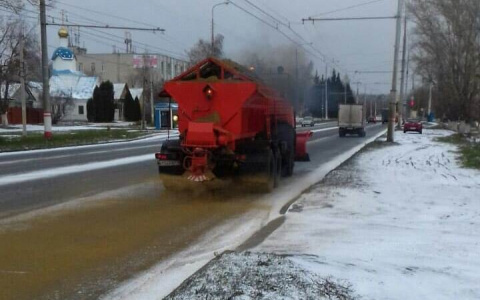 38 единиц техники направили на борьбу со снегопадом в Саранске