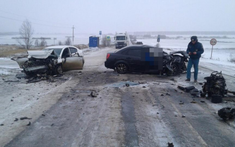 Выехал на «встречку» на летней резине: три человека пострадали и один погиб в жутком ДТП в Мордовии (ФОТО)