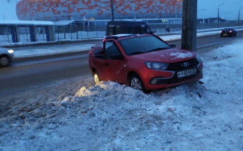 В Саранске росгвардейцы извлекли водителя из покореженного авто