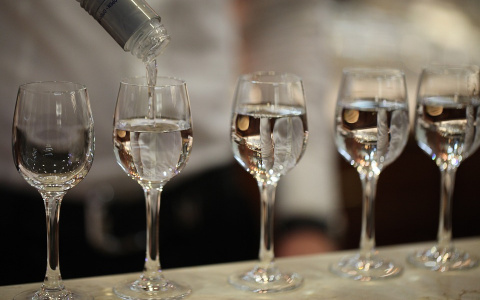 С первого января в России подорожают водка и коньяк