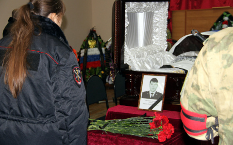 В Саратове полицейский погиб при попытке задержать нарушителей: офицер был родом из Саранска