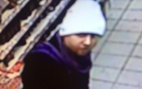 Накануне Нового года неизвестный в Саранске украл из магазина шесть банок красной икры