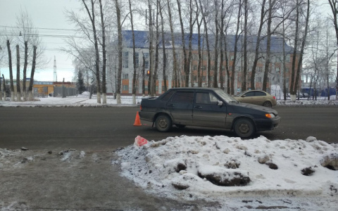 Переходил дорогу на «красный»: в Саранске водитель легковушки сбил пенсионера