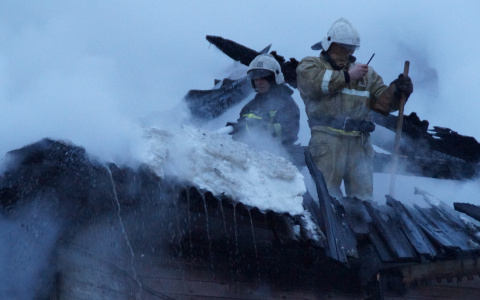 В Мордовии огонь уничтожил жилой дом: погиб мужчина