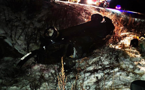 ДТП на дороге Саранск – Рузаевка: иномарка слетела в кювет и опрокинулась