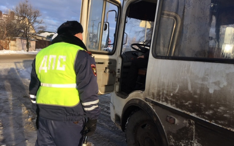 В Мордовии водители перевозили пассажиров на опасных автобусах