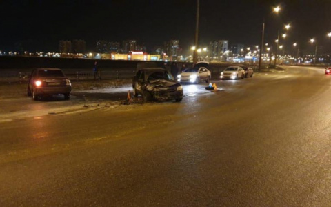 В тройном ДТП на скользкой дороге в Саранске пострадала женщина