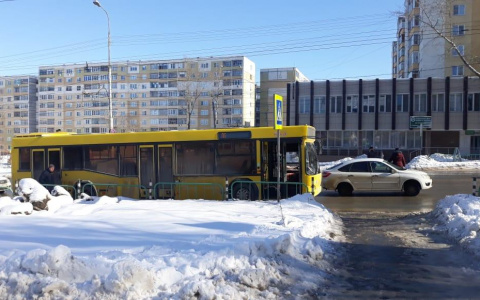 В Саранске в салоне автобуса пострадала пожилая женщина