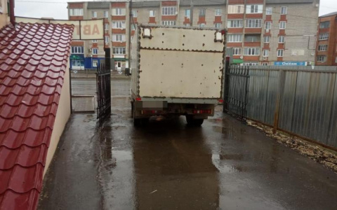 Невнимательный водитель грузовика сбил пенсионерку в Мордовии