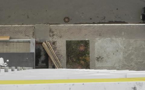 Школьник выпал из окна седьмого этажа в Саранске