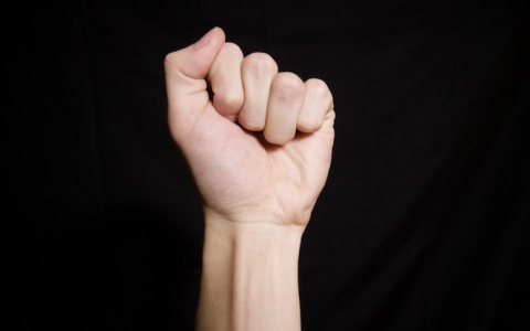 Множественные переломы и травмы: Житель Саранска на почве ревности сильно избил сожительницу