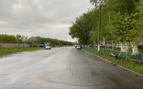 Лихач на иномарке устроил ДТП в Саранске и попал в реанимацию