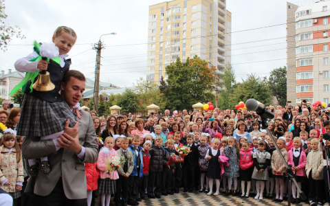 В Саранске определен порядок приема документов для зачисления в первый класс