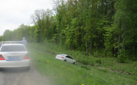ДТП на Восточном обходе: легковушка вылетела в кювет