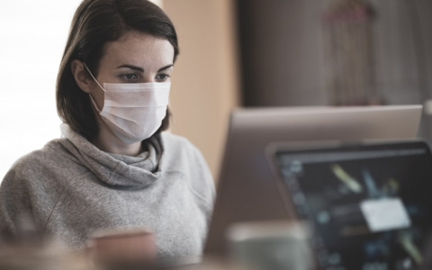 Врачи рассказали, в каких случаях ношение маски может быть опасным