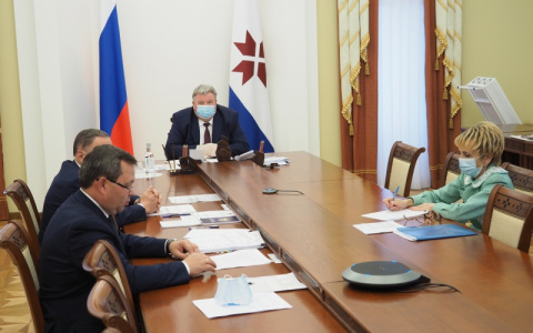 Глава Мордовии провел совещание по подготовке к осенне-зимнему периоду