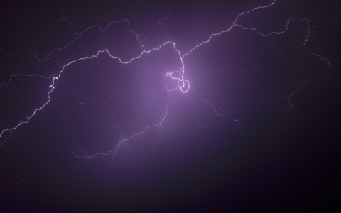 Грозы, ветер и град: МЧС предупреждает жителей Мордовии о непогоде