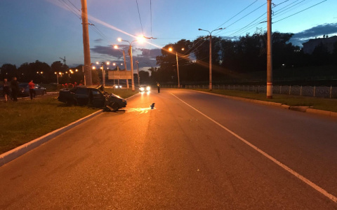 В Саранске легковушка влетала в столб: за 2020 год водитель 24 раза привлекался к ответственности