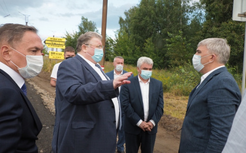 Глава Мордовии проверил, как идет ремонт дорог в Саранске