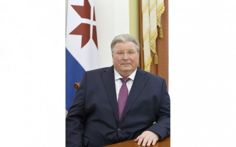Глава Мордовии Владимир Волков поздравил выпускников с окончанием школы