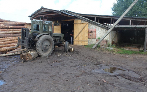 Житель Мордовии повредил трактор, а также угнал «ГАЗ», чтобы помочь друзьям