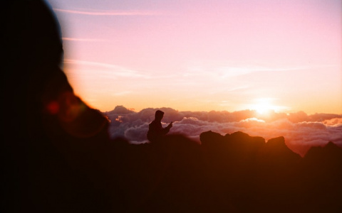 Насыщенный день у Дев, а Тельцам нужно запастись терпением: гороскоп на 13 августа для всех знаков