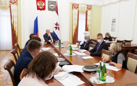 В Саранске обсудили планы по переселению из аварийного жилья, ремонту дорог и благоустройству территорий