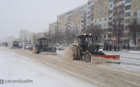 На Саранск надвигается сильный снегопад: горожан призвали отказаться от авто