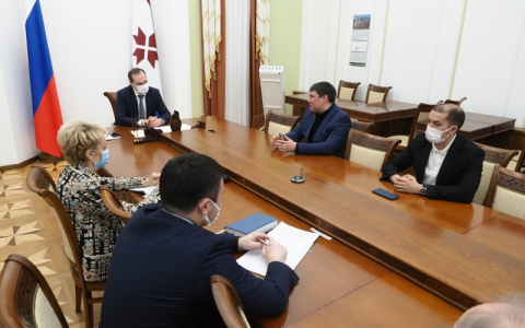 Артем Здунов обсудил взаимодействие в сфере медицинских технологий с представителями компании «Эйдос-Медицина» и «Эвотек-Мирай Геномикс»