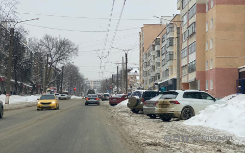 Внимание, водители: На улице Полежаева в Саранске будет исключена стоянка транспорта