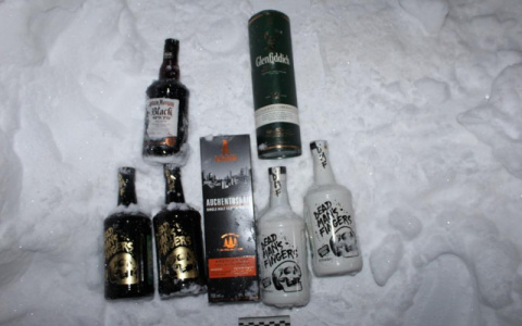 Пьяный житель Мордовии пытался украсть из магазина шесть бутылок рома и две бутылки виски