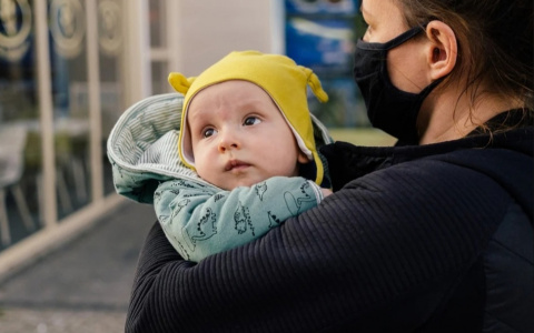 Родители, внимание: изменились правила начисления детских пособий