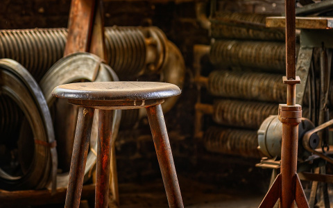 Житель Мордовии с жестокостью убил табуреткой свою жену