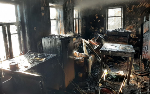 Жительница Мордовии не могла выбраться из горящего дома и получила жуткие ожоги