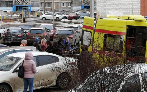 СМИ: погибшая в Саранске девушка выпала из окна прямо на глазах матери