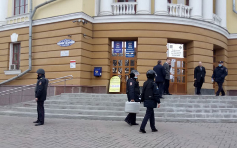 Сотрудники полиции не обнаружили бомбу в Доме Союзов Саранска