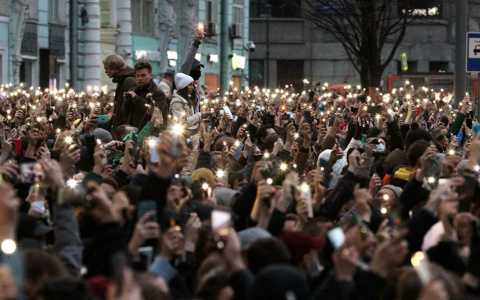 В незаконных акциях в России приняли участие около 14 тысяч человек