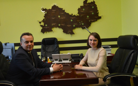 Директор Мордовского филиала Россельхозбанка Виктор Пузаков обсудил вопросы развития села с Юлией Оглоблиной